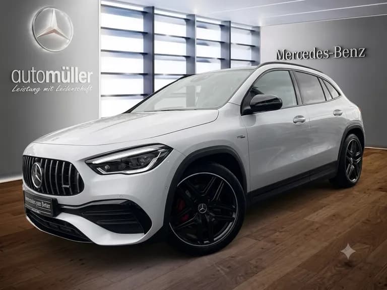 Mercedes-Benz GLA35 AMG